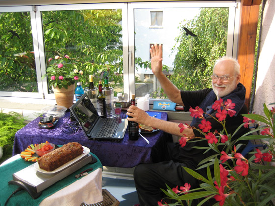 IMG_5210-mit Notebook auf Terrasse 2013