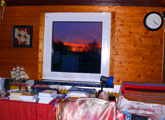 P1040276-Fenster mit Abendhimmel-1-560