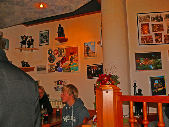 P1050229-Gastst�tte Kino-560