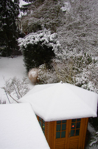 P2194952-Fahrradtempelchen im Schnee H500