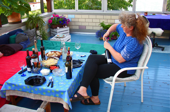 P7274412-Italo-Salat auf Terrasse-560
