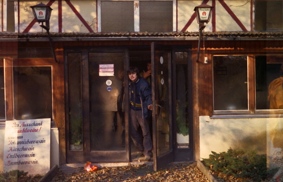 -07--18-Hochwart_-1980--0011--Kneipentur-560 -07--18-Hochwart_-1980--0011--Kneipentur-560