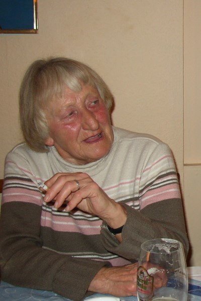 04- Ostern - Tante Gerda beim Griechen-H600