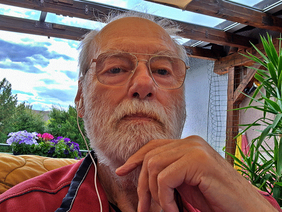 24-Kater - 2024 0613_172059-Terasse (Suppe)-Spritzlichter-560 24-Kater - 2024 0613_172059-Terasse (Suppe)-Spritzlichter-560