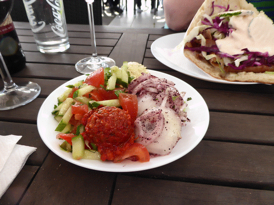 24-P1100755-Beilage, telezoom, weiche Konturen-560 24-P1100755-Beilage, telezoom, weiche Konturen-560