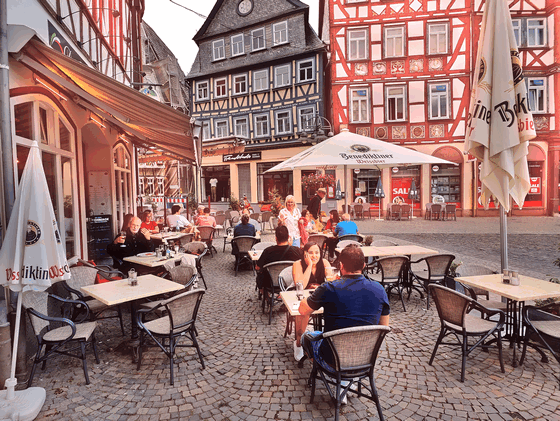 25-IMG20250826192510-Da Franco, C5 rotes Leuchten-560