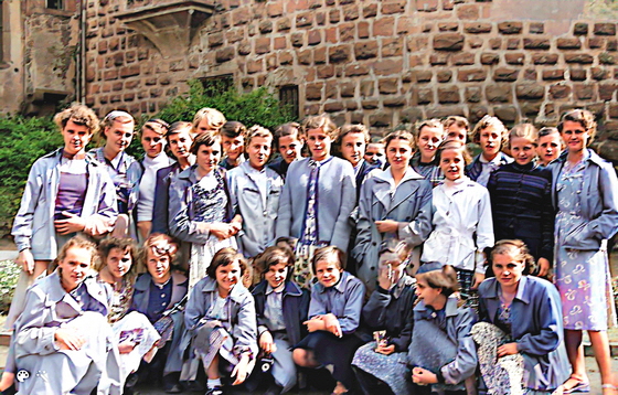 54-04-0010-alle Girls der Klasse an der RB-Enhanced-Colorized, Gimp, Struktur hell, imp-560