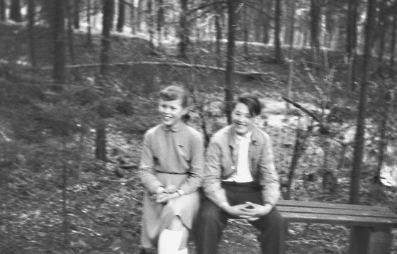 54-07-0010-Manfred und Silvia (monochrom normal)-560 54-07-0010-Manfred und Silvia (monochrom normal)-560