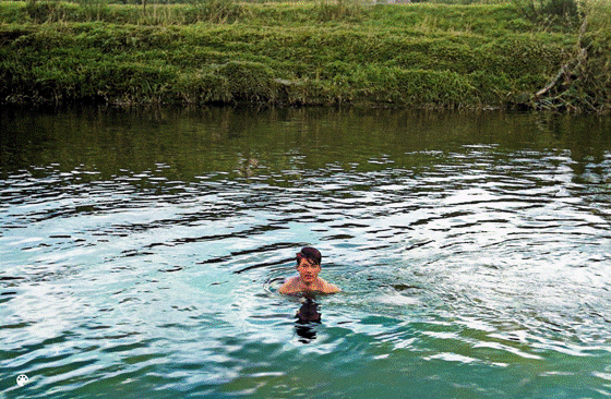 56 Ostern an der Lahn-Manni in der Lahn pse7inpaint-Colorized-560 56 Ostern an der Lahn-Manni in der Lahn pse7inpaint-Colorized-560
