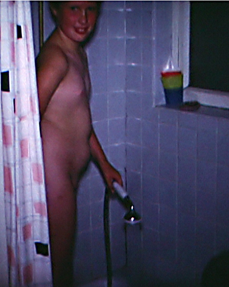 67 - Film No.2 - 534 - Brbel Dusche  H 560