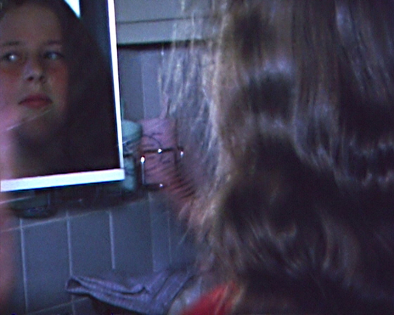 70-z=g-25 -1292 (Bärbel kämmt sich)-560 70-z=g-25 -1292 (Bärbel kämmt sich)-560