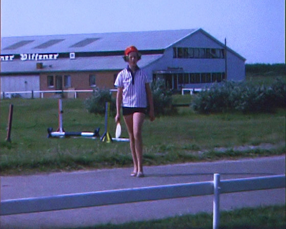 71-z=G-34 (71)-0545-Barbara, Langeoog, Schläger in der Hand 71-z=G-34 (71)-0545-Barbara, Langeoog, Schläger in der Hand