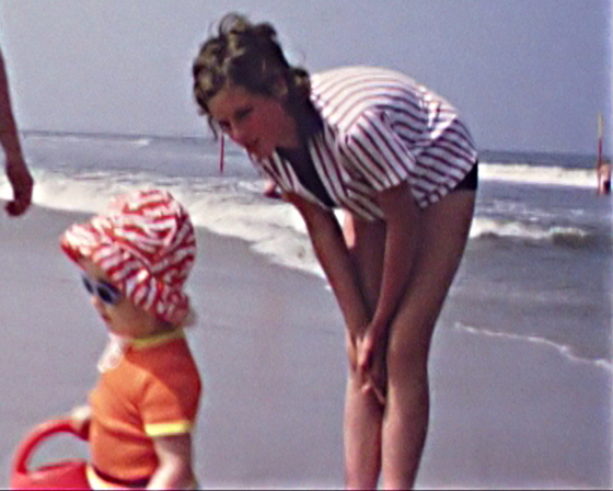 72-02.06.01-Clip247-Barbara am Meer+Kind Kathrin-B560 72-02.06.01-Clip247-Barbara am Meer+Kind Kathrin-B560