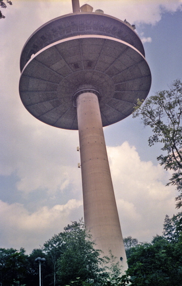 84-03-0024-Das Monstrum auf dem Dnsberg-560