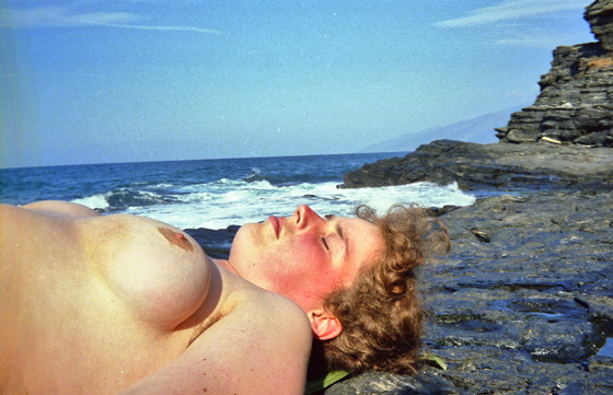 85-01-Kampos-Film5 - 23-Hase sonnt sich-color5-560