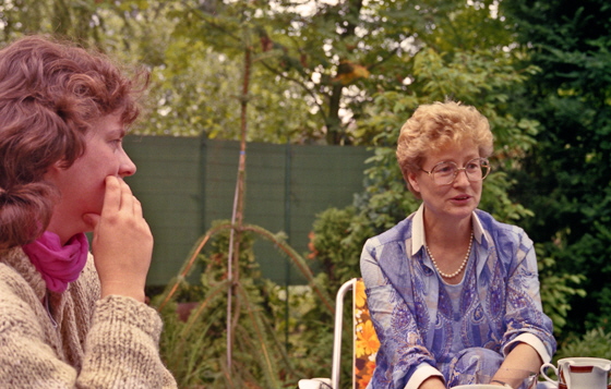 86-05-0006-Barbara_und_Waltraud-560