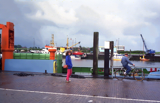 88-13-0028-Barbara Hafen Langeoog, color5-560