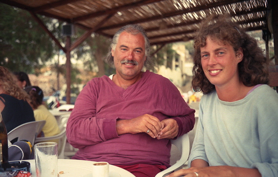 89-08-0035-Kythera-Kater&Hase-1-560 89-08-0035-Kythera-Kater&Hase-1-560