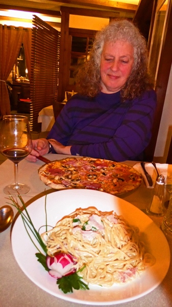 P1010067-Pizzeria Reggio in Friedberg-H600