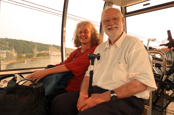 P1060614-Hase & Kater in der Gondel-560 P1060614-Hase & Kater in der Gondel-560