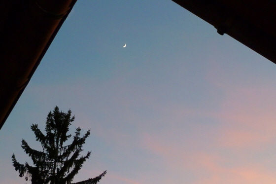 P1070275-Die Erde und ihr Mond-560