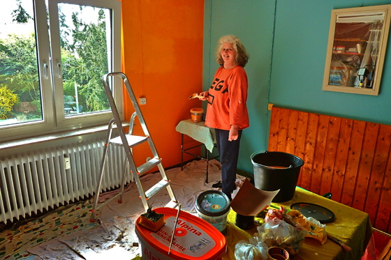 P1100058-Hase streicht Mango-Wand, sharpen, color5-B560 P1100058-Hase streicht Mango-Wand, sharpen, color5-B560